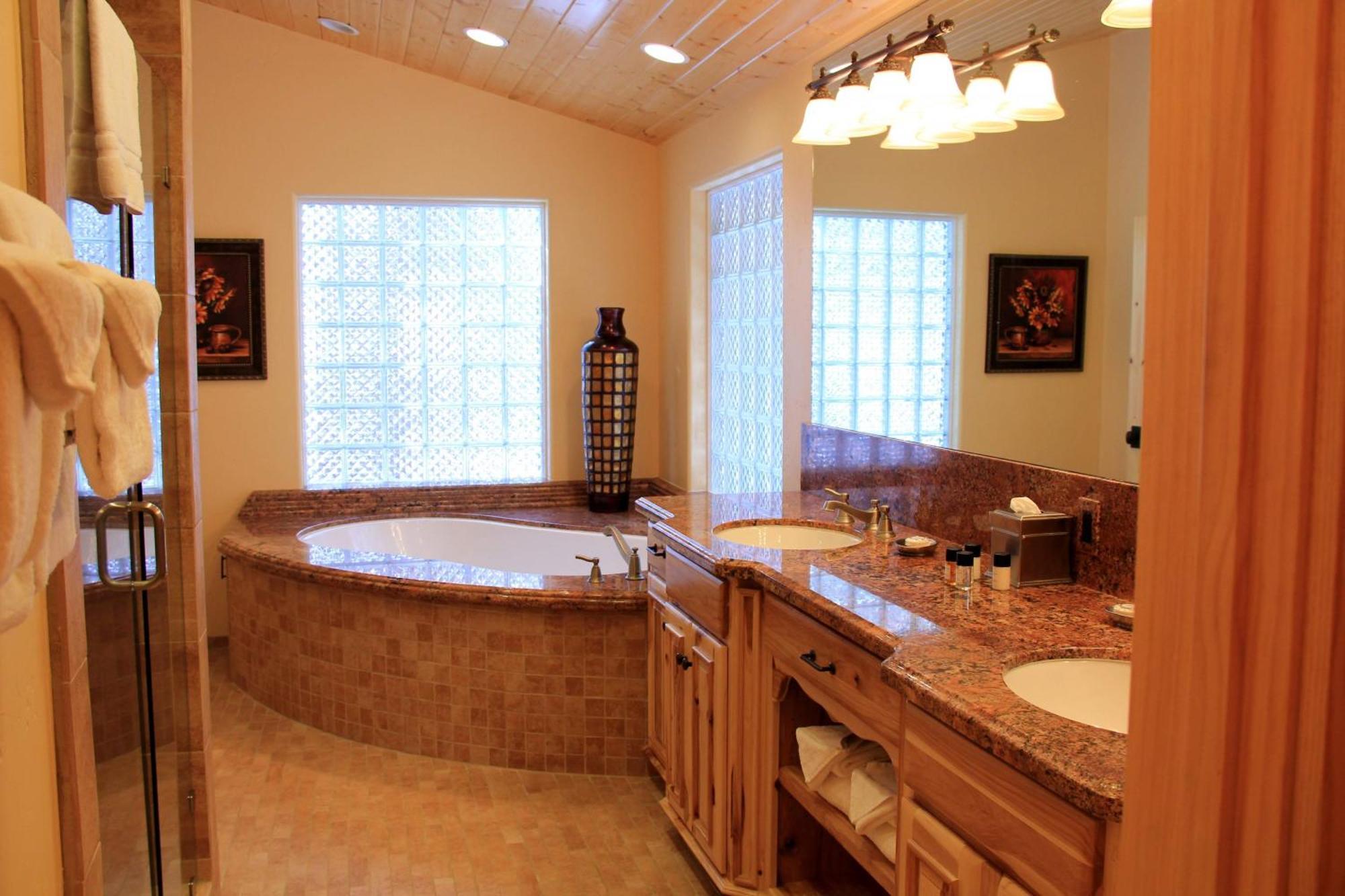 Grizzly Giant Villa วาโวนา ภายนอก รูปภาพ